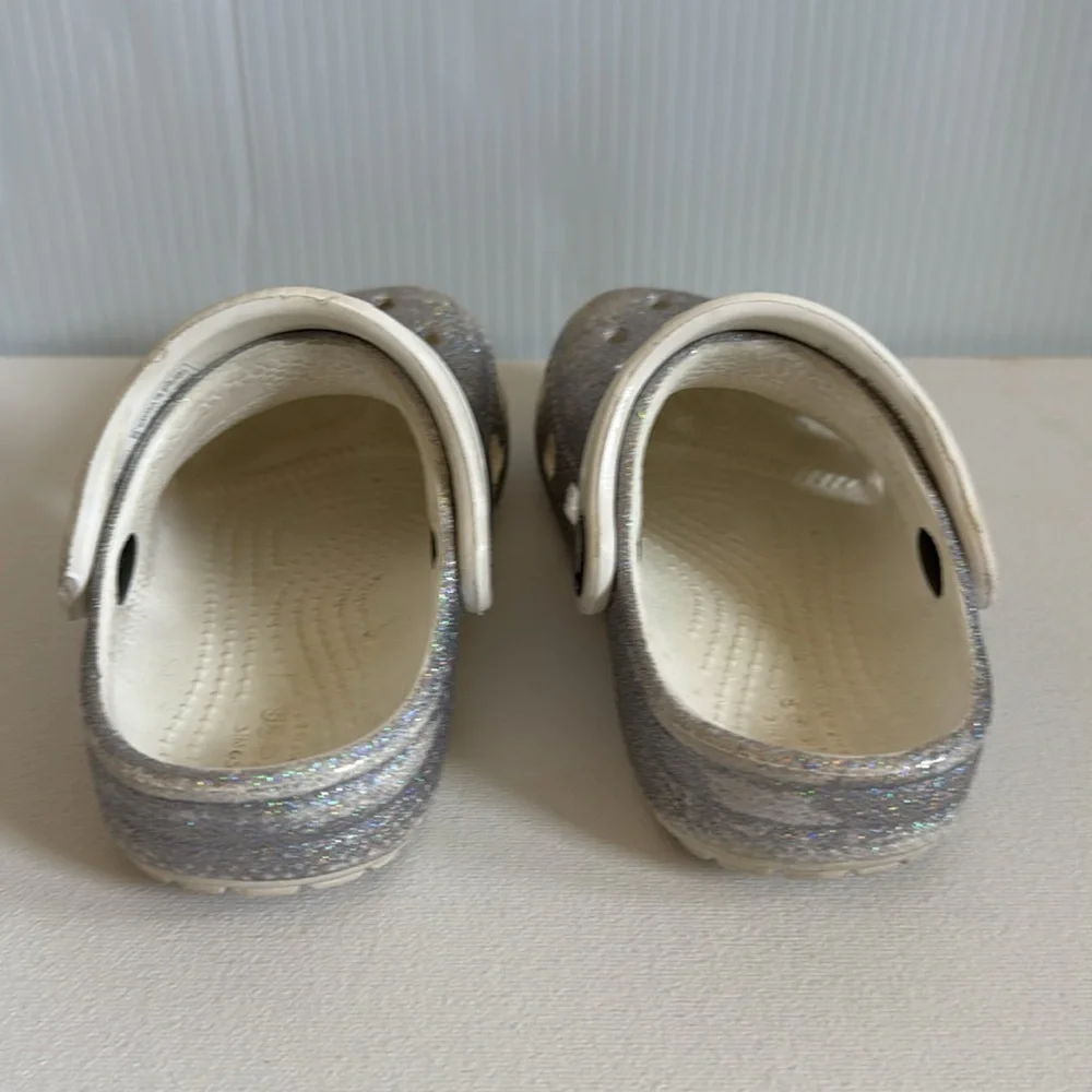 Crocs Kids Glitter Clogs - Silver. Size C7